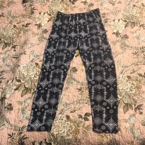 Black and white leggings